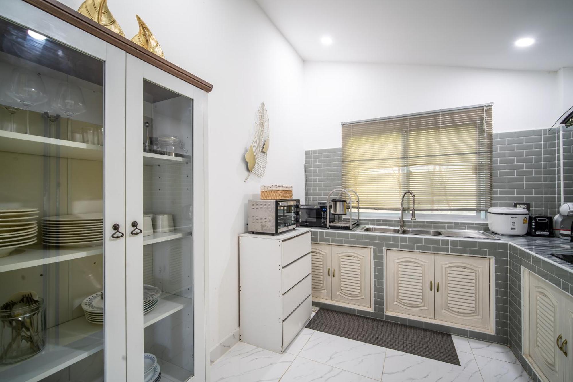 Mona Seaview Pool Villa Beach Front Aoyon Beach Ban Makham Oda fotoğraf